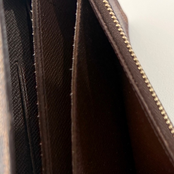 Authentic Louis Vuitton Porte-Trésor International Wallet - Picture 14 of 15